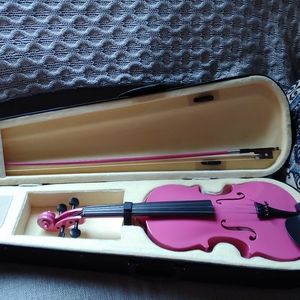 Pink merano violin